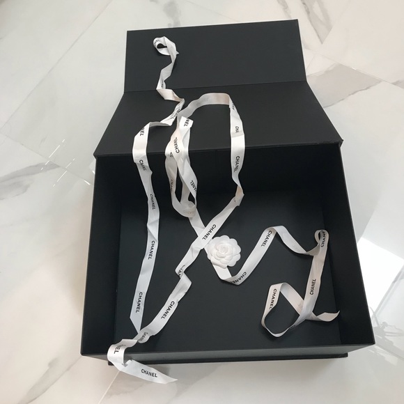 Chanel Box - Picture 3 of 7